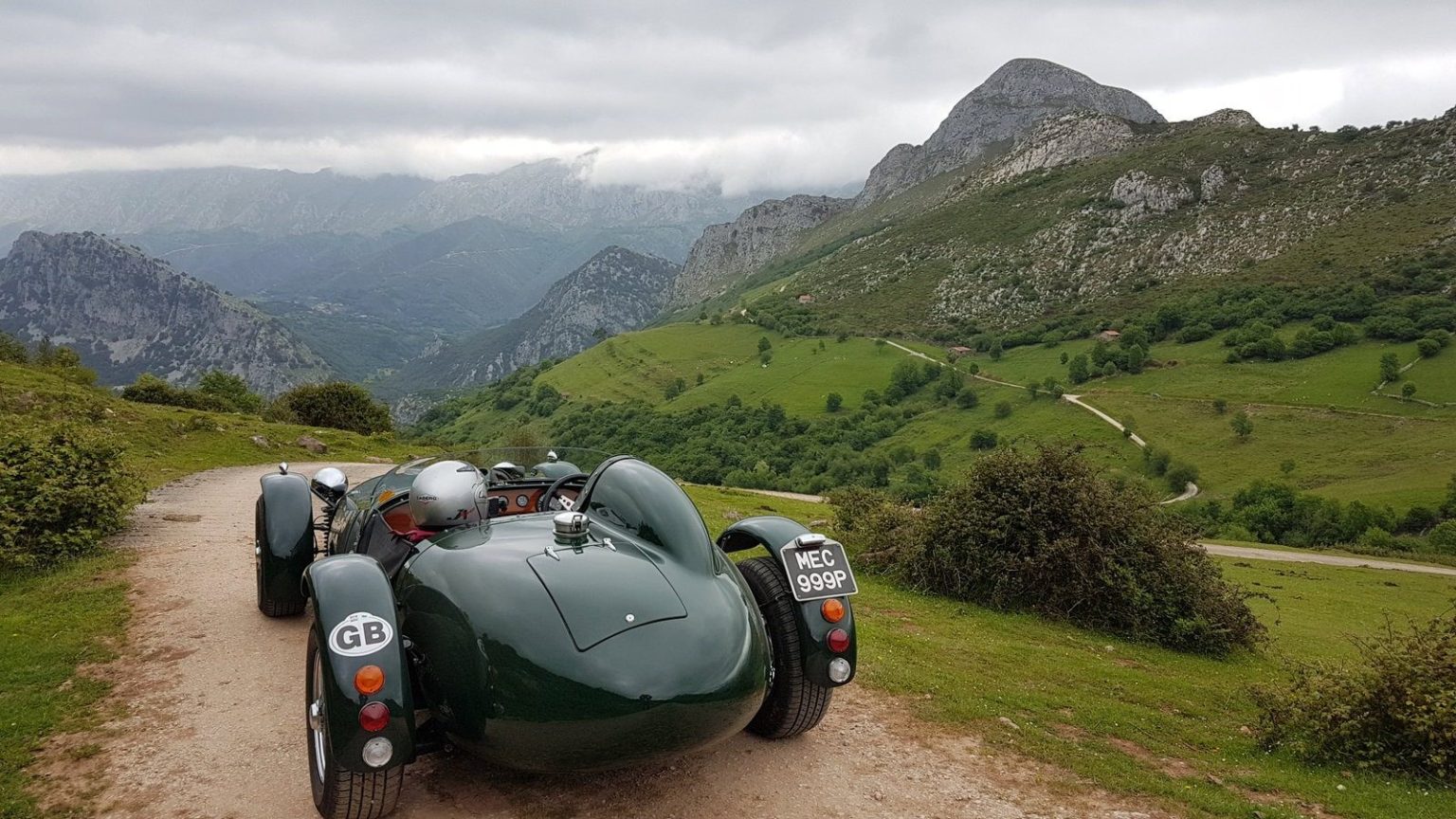 Classic Cars on Tour, North Spain
