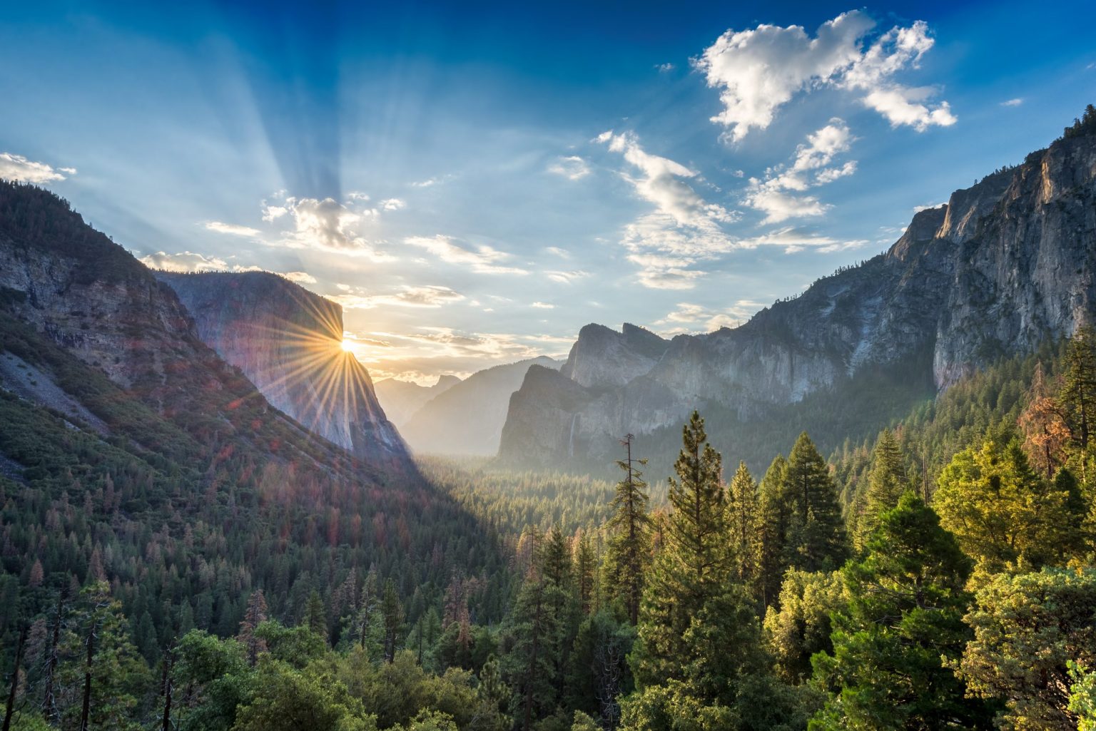 Yosemite Valley and El Capitan from Tunnel View at sunrise