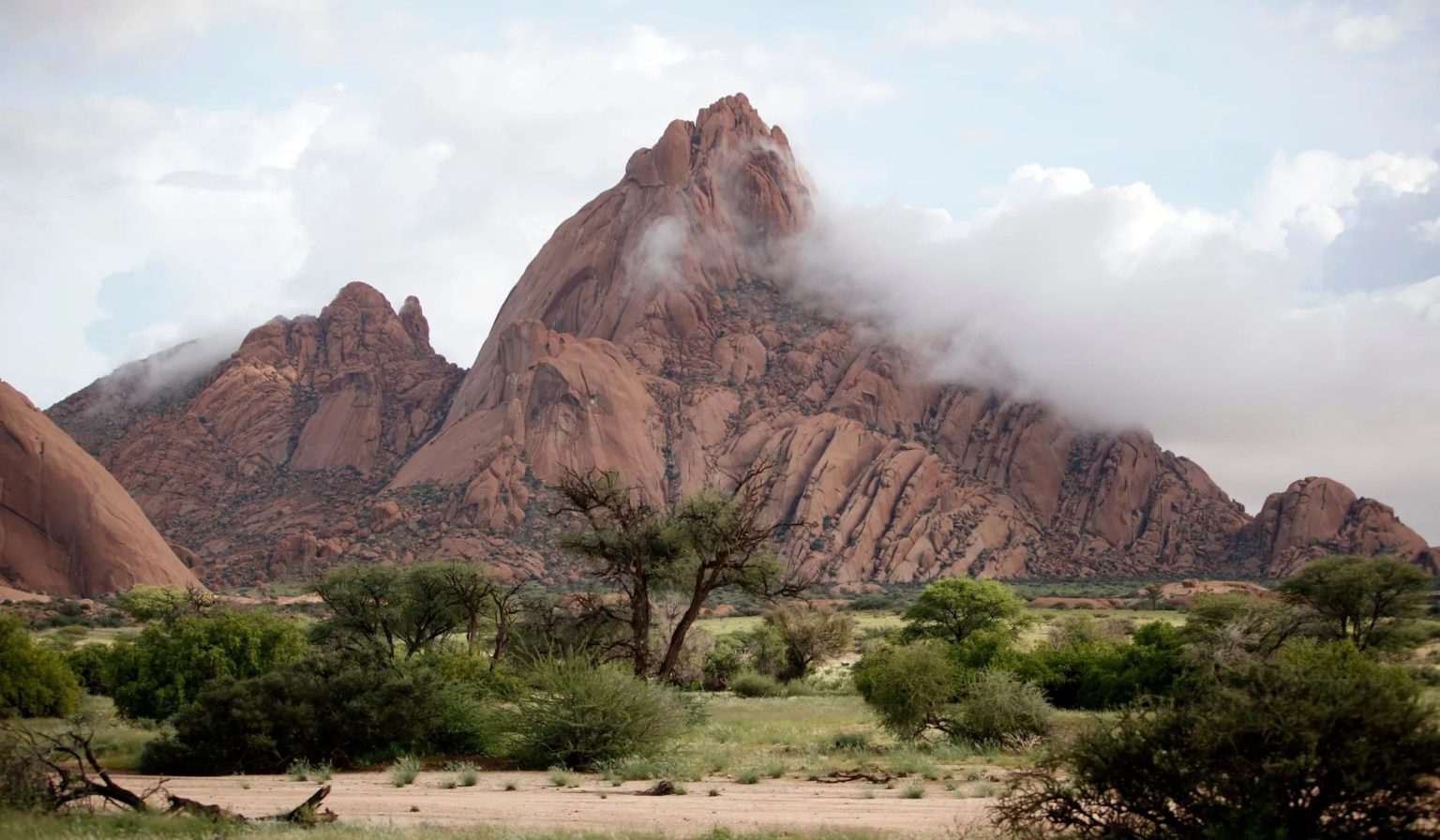 The granite peaks of Spitzkoppe
