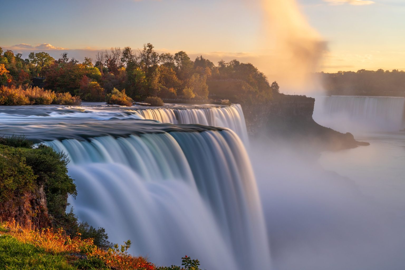 Niagara Falls at dusk in autumn